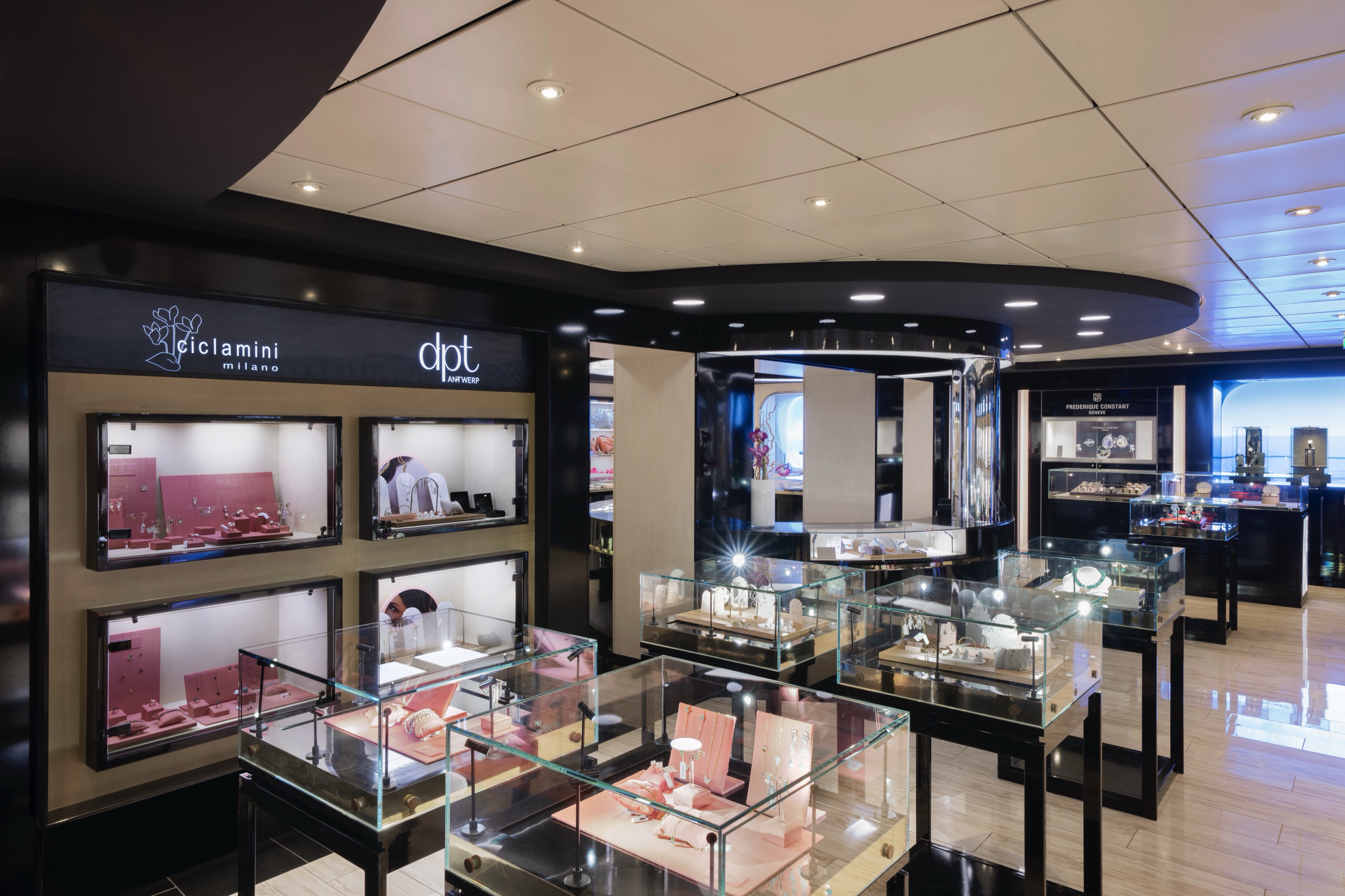 MSC Lirica - Shops